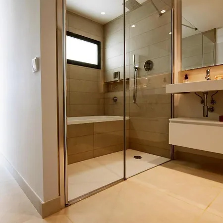 Mara's Higueron West - Luxurious & Sunny * 푸엔히롤라