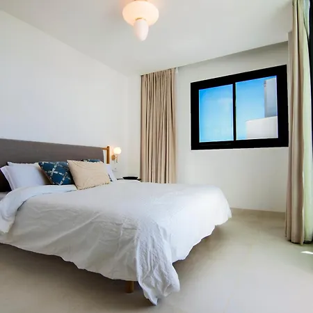 Mara's Higueron West - Luxurious & Sunny 푸엔히롤라