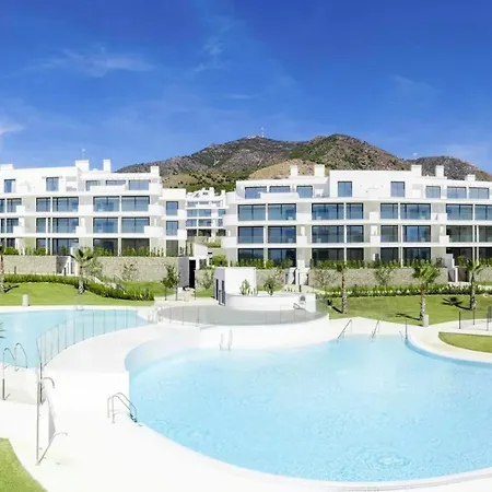 Mara's Higueron West - Luxurious & Sunny 푸엔히롤라