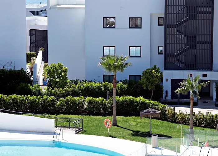 Mara's Higueron West - Luxurious & Sunny Apartment