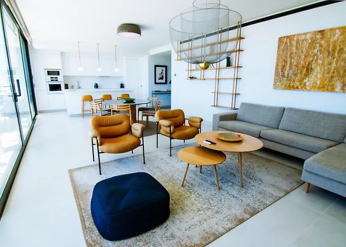 Mara's Higueron West - Luxurious & Sunny Apartment Fuengirola