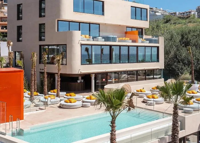 Апартаменти Mara's Higueron West - Luxurious & Sunny